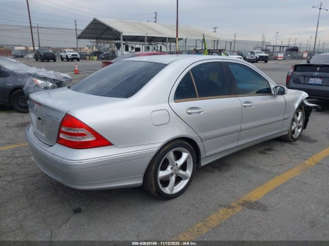 Mercedes-Benz C-Class Image 7