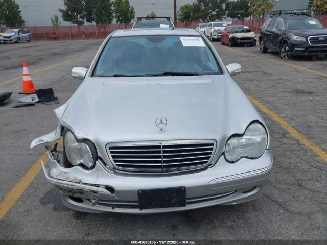 Mercedes-Benz C-Class Image 5