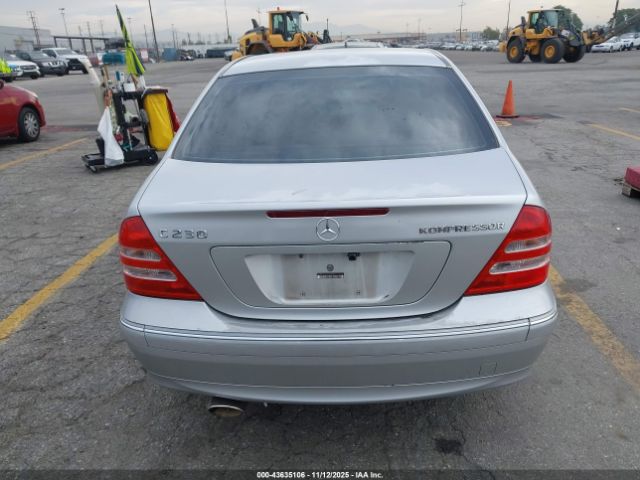 Mercedes-Benz C-Class Image 10