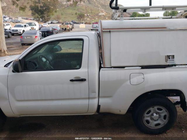 Toyota Tacoma Image 17