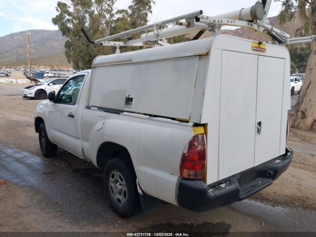 Toyota Tacoma Image 2