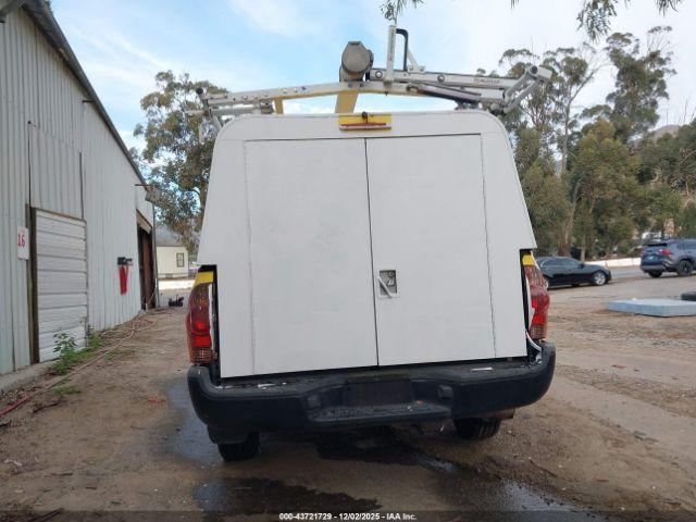 Toyota Tacoma Image 12