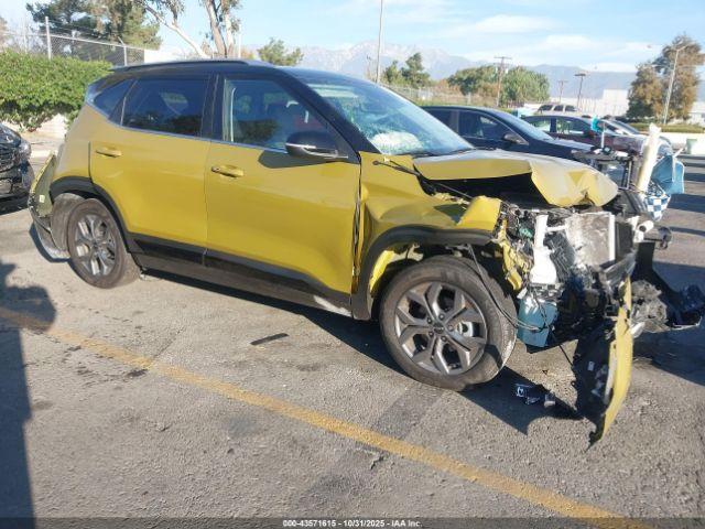  Salvage Kia Seltos