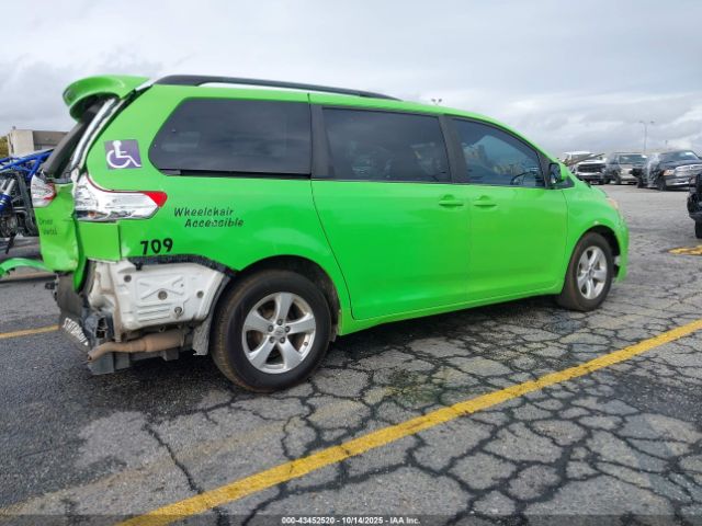 Toyota Sienna Le V6 8 Passenger Image 5