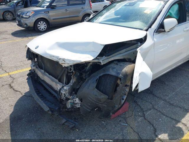 Mercedes-Benz C-Class Image 5