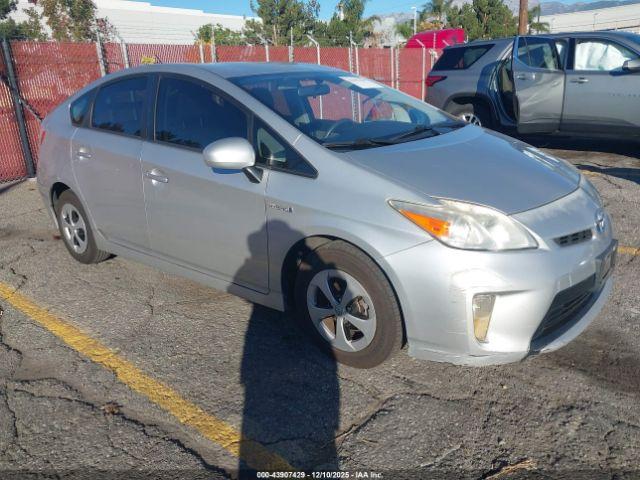 Salvage Toyota Prius