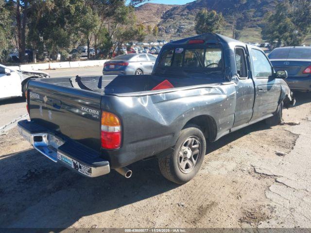 Toyota Tacoma Image 2