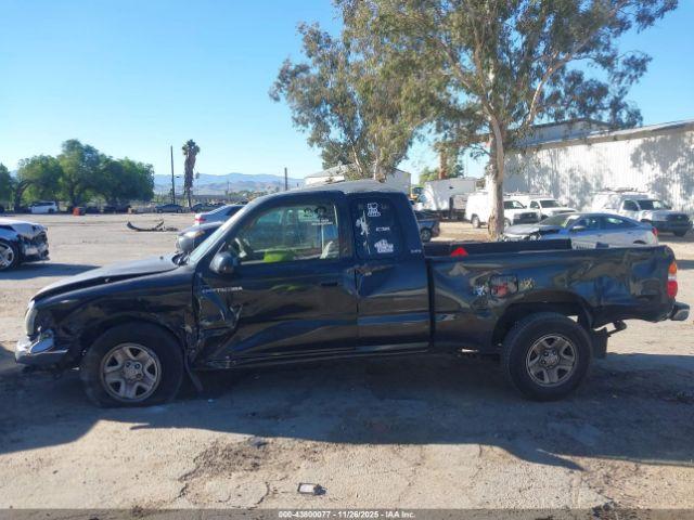 Toyota Tacoma Image 9