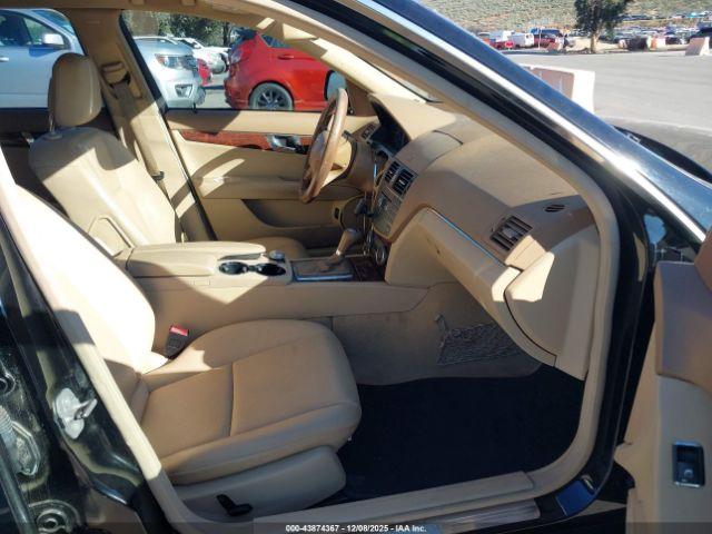 Mercedes-Benz C-Class Image 6