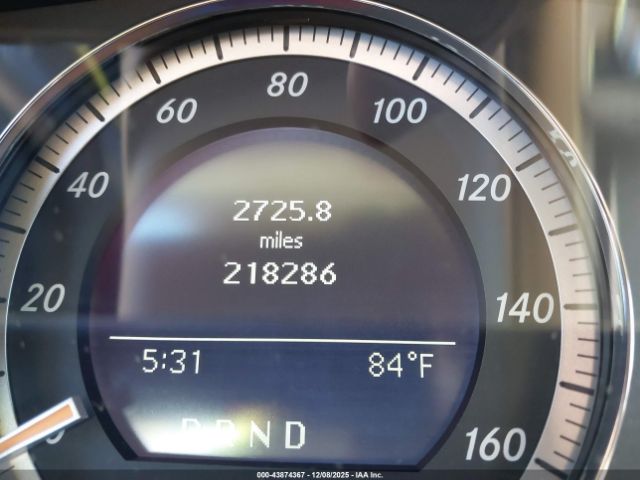 Mercedes-Benz C-Class Image 13