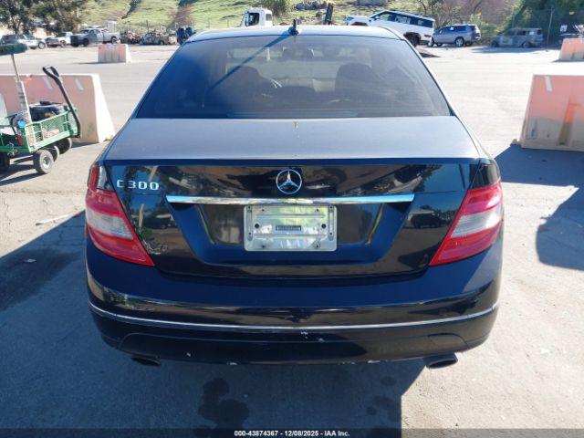 Mercedes-Benz C-Class Image 17