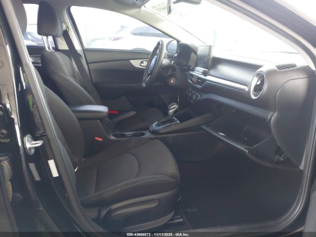 Kia Forte Lxs Image 12