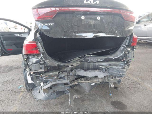 Kia Forte Lxs Image 4
