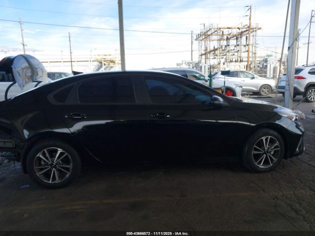 Kia Forte Lxs Image 8