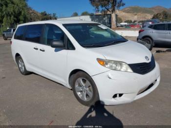 Salvage Toyota Sienna