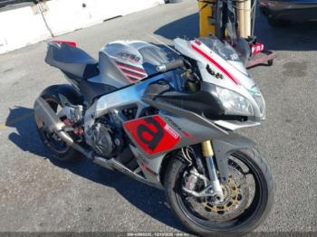  Salvage Aprilia Rsv4