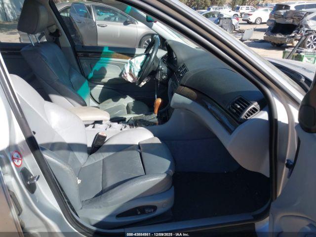 BMW 3 Series Image 6