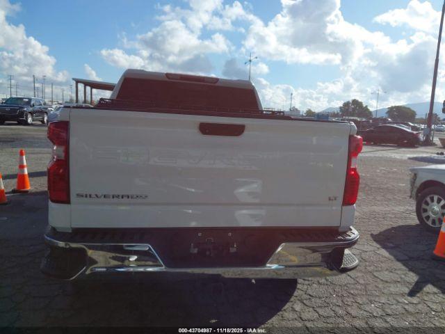 Chevrolet Silverado 1500 2wd  Short Bed Lt Image 9