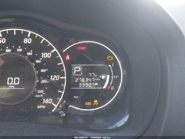 Nissan Versa Image 5