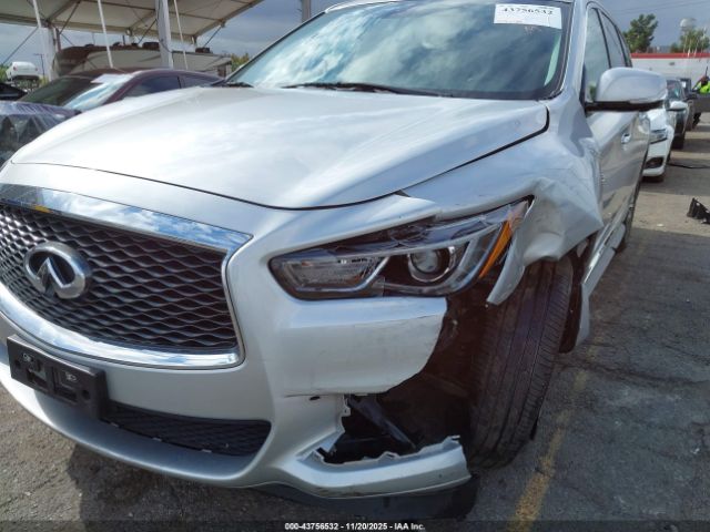 INFINITI Qx Image 16