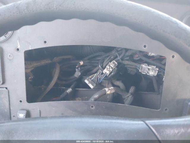 Workhorse Custom Cha Commercial Chassis W42 Image 3