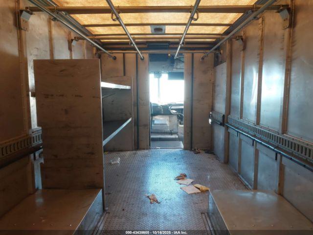 Workhorse Custom Cha Commercial Chassis W42 Image 13