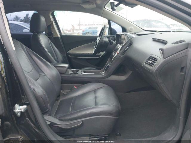 Chevrolet Volt Image 3