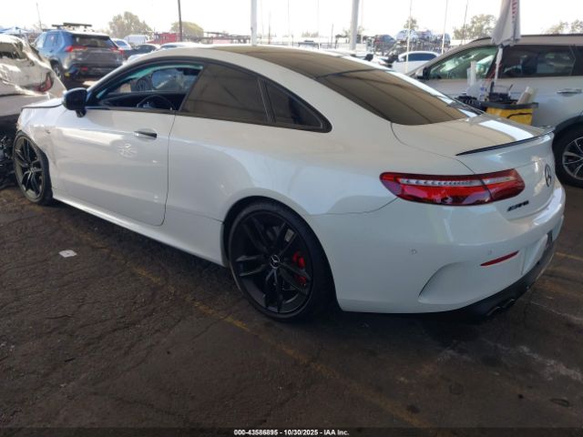 Mercedes-Benz E-Class 4matic Image 6