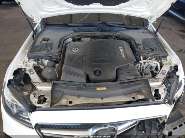 Mercedes-Benz E-Class 4matic Image 5