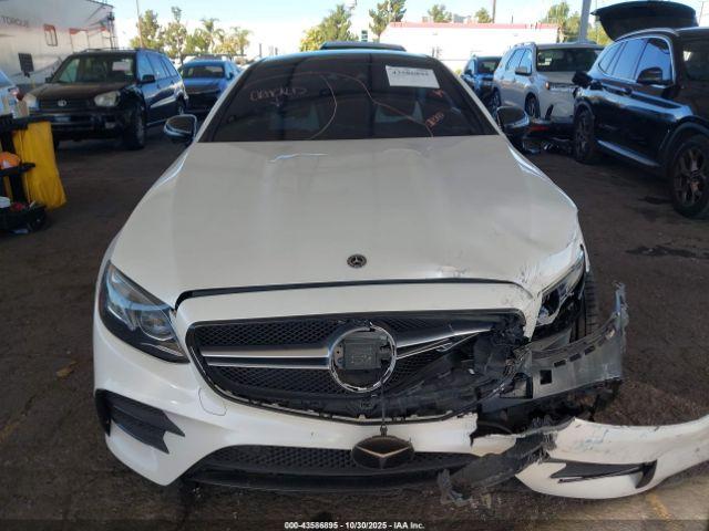 Mercedes-Benz E-Class 4matic Image 10