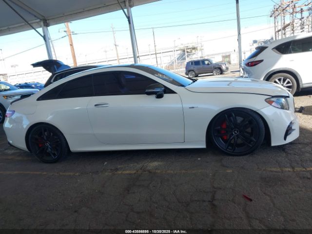 Mercedes-Benz E-Class 4matic Image 13