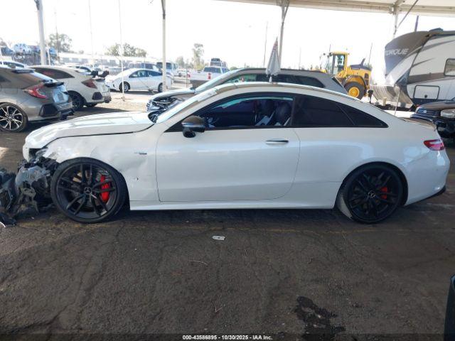 Mercedes-Benz E-Class 4matic Image 14