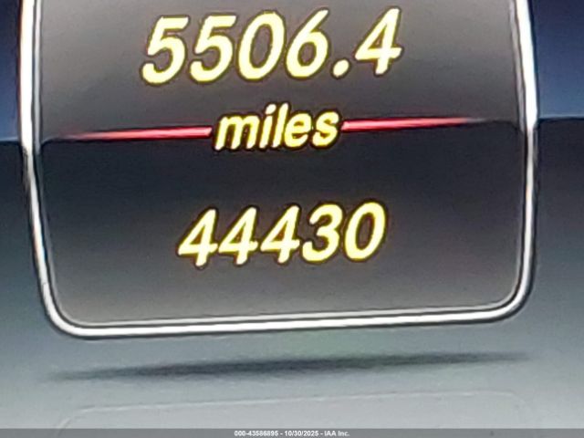 Mercedes-Benz E-Class 4matic Image 12