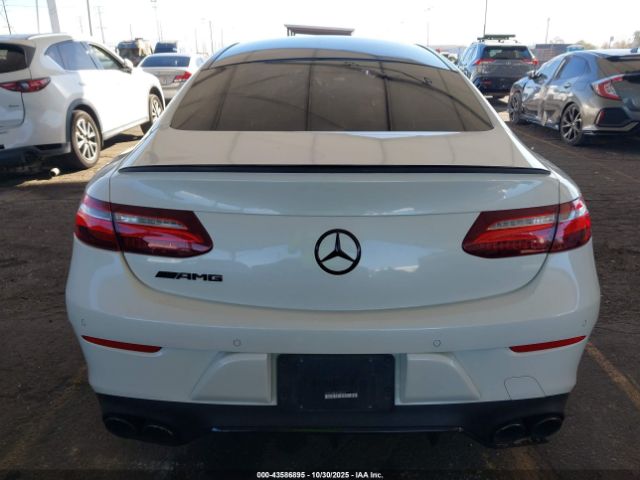 Mercedes-Benz E-Class 4matic Image 15