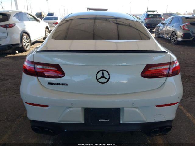 Mercedes-Benz E-Class 4matic Image 15