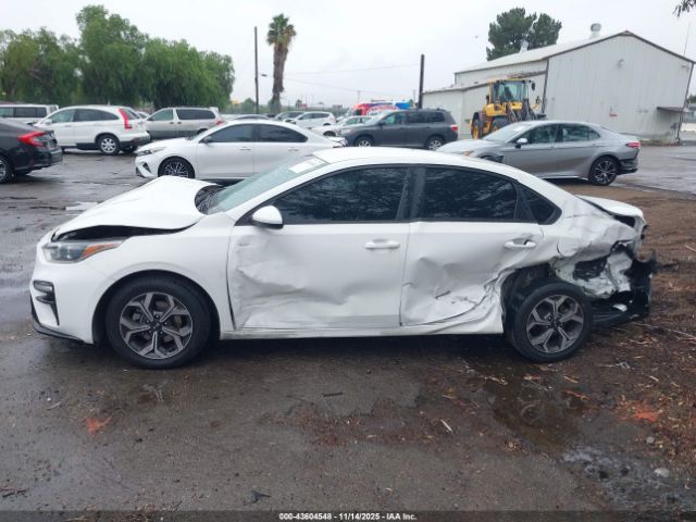 Kia Forte Lxs Image 2