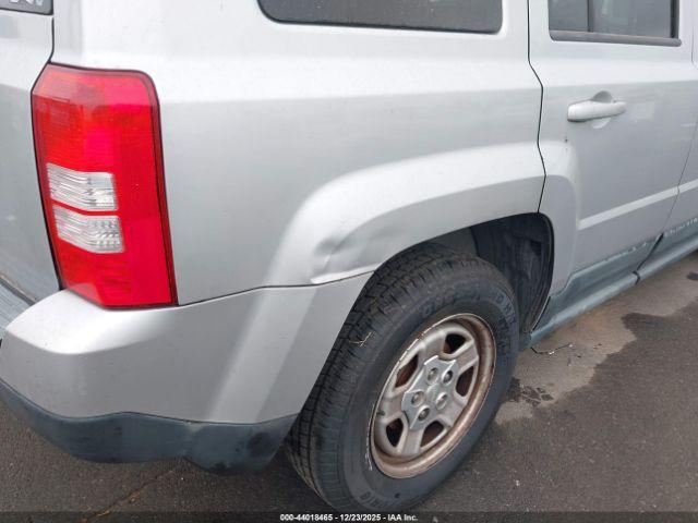 Jeep Patriot Sport Image 8