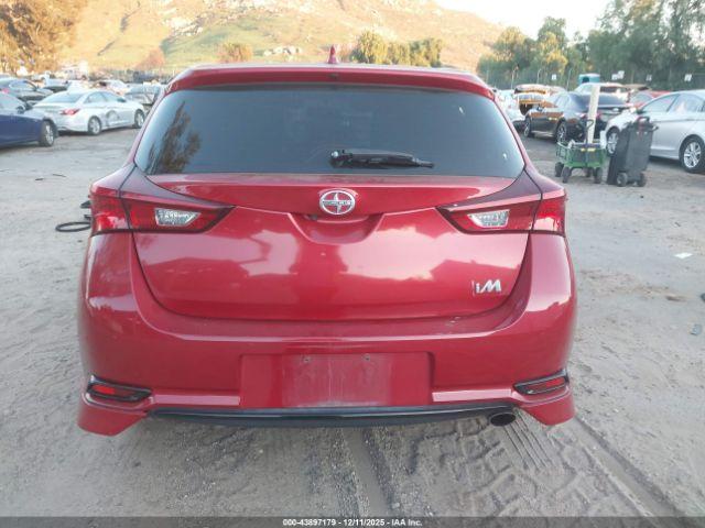 Scion iM Image 15