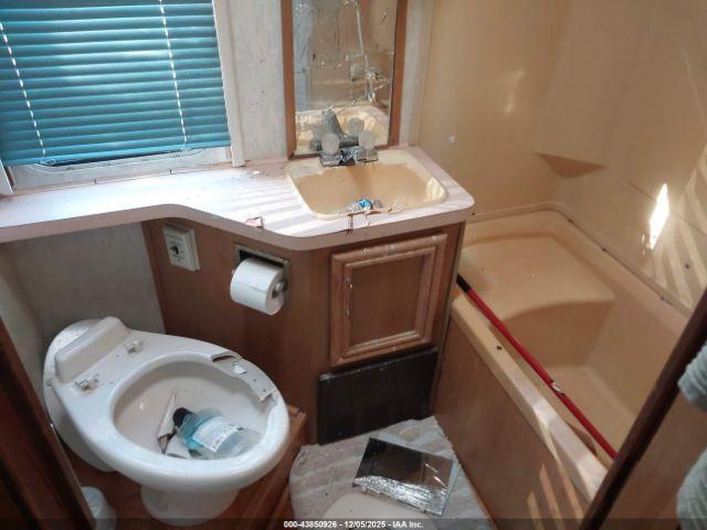 Rally Econoline Image 10