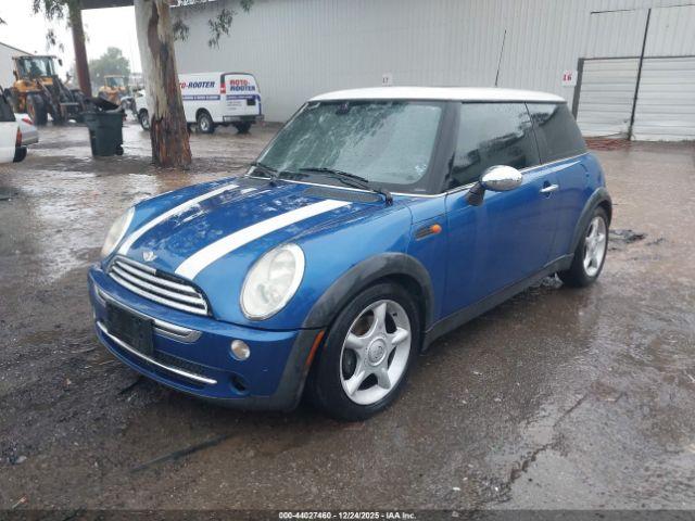 MINI Cooper Image 2