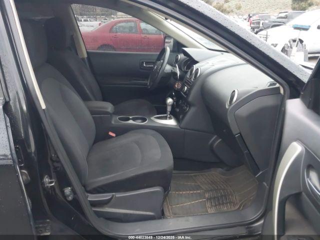 Nissan Rogue S Krom Edition Image 11