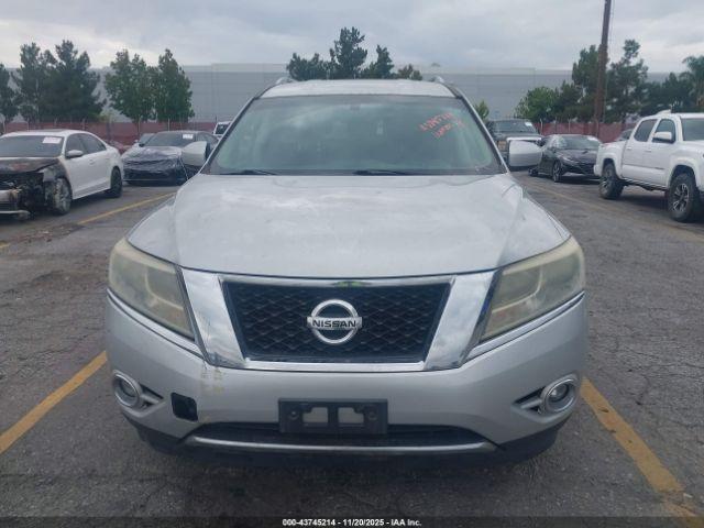 Nissan Pathfinder Sv Image 13