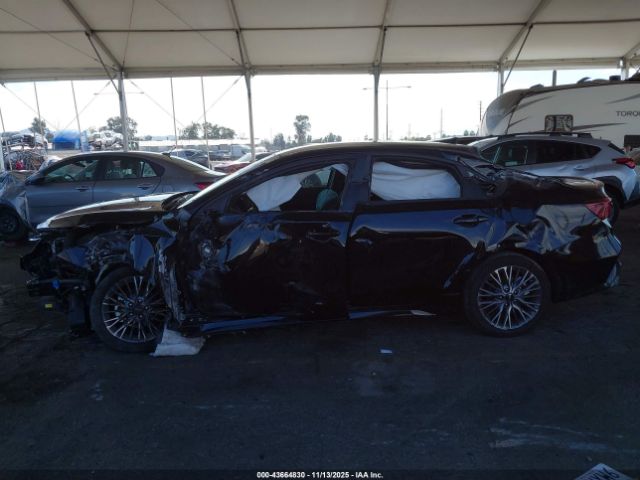 Kia Forte Gt-line Image 7