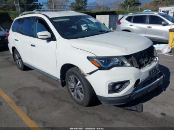  Salvage Nissan Pathfinder