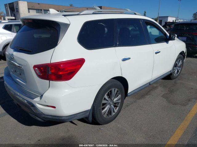 Nissan Pathfinder S 2wd Image 3