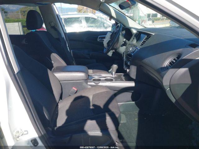 Nissan Pathfinder S 2wd Image 16