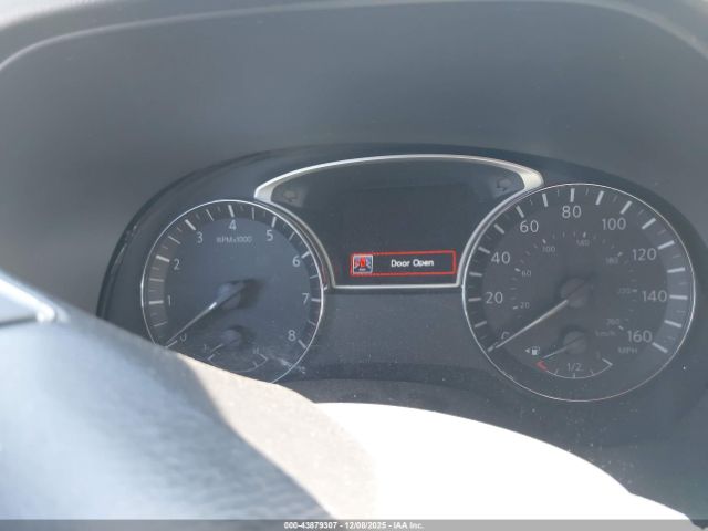 Nissan Pathfinder S 2wd Image 13