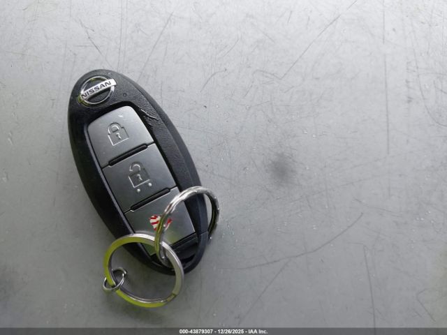 Nissan Pathfinder S 2wd Image 8