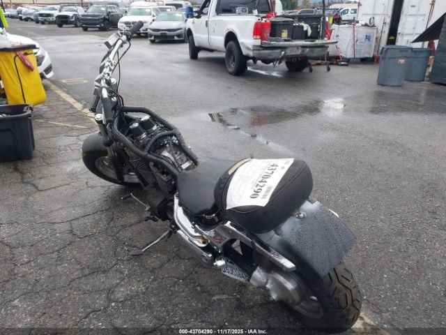 Suzuki Vl1500 Image 8