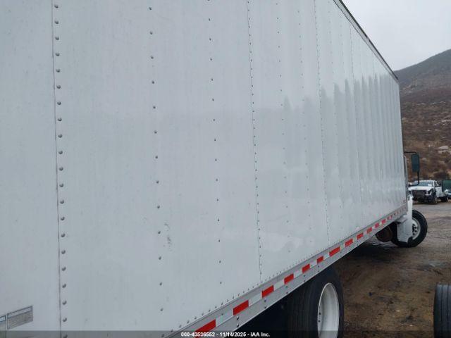 Freightliner M2 106 Image 19